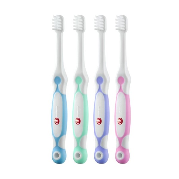 Comment bien utiliser une brosse à dents manuelle pour enfants ?