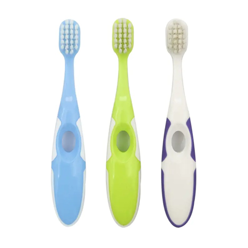 La meilleure brosse à dents pour un enfant de 7 ans : guide expert pour la dentition mixte
